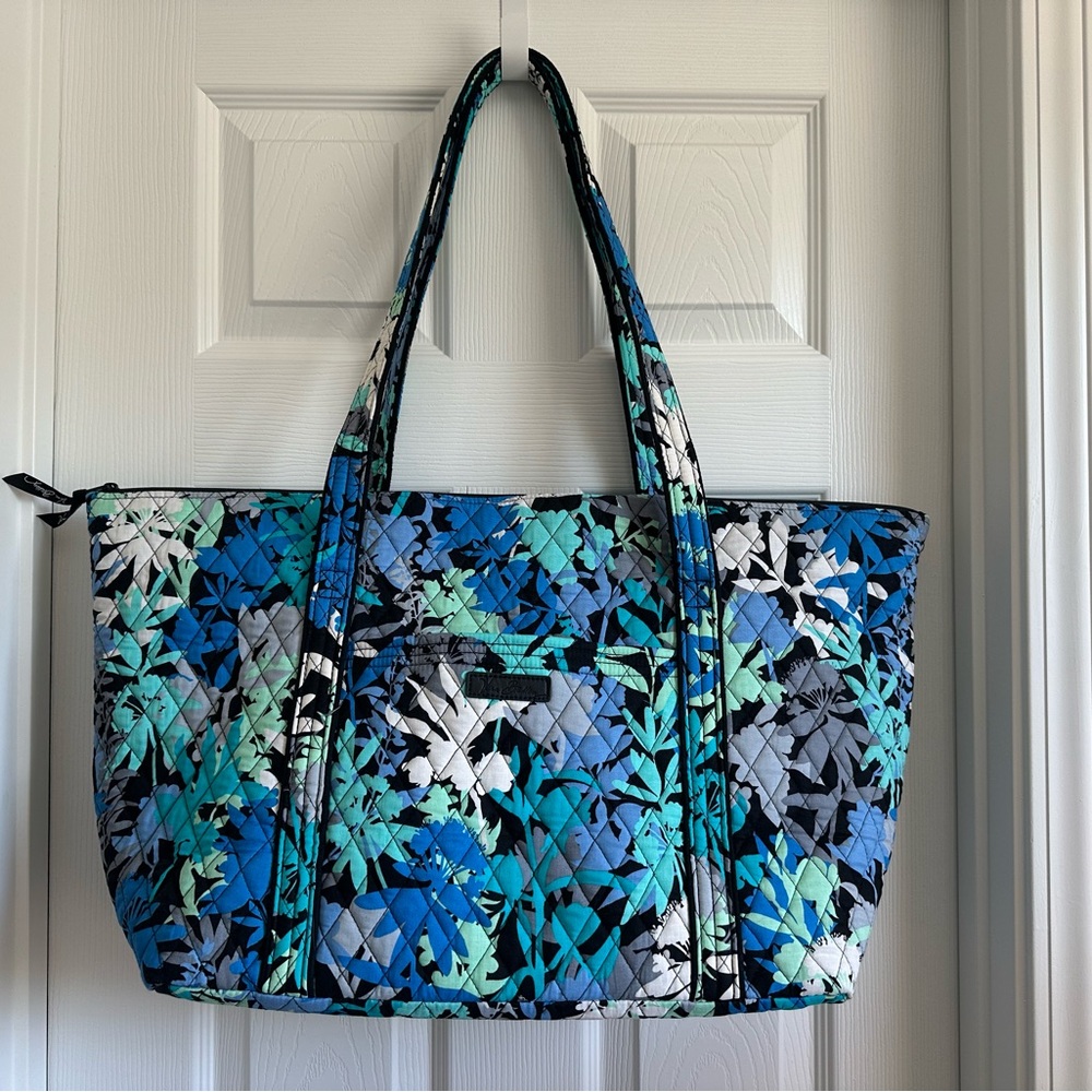 Vera Bradley Miller Bag in retired Camofloral pattern
